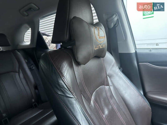 Білий Лексус РХ, об'ємом двигуна 2 л та пробігом 159 тис. км за 33500 $, фото 38 на Automoto.ua