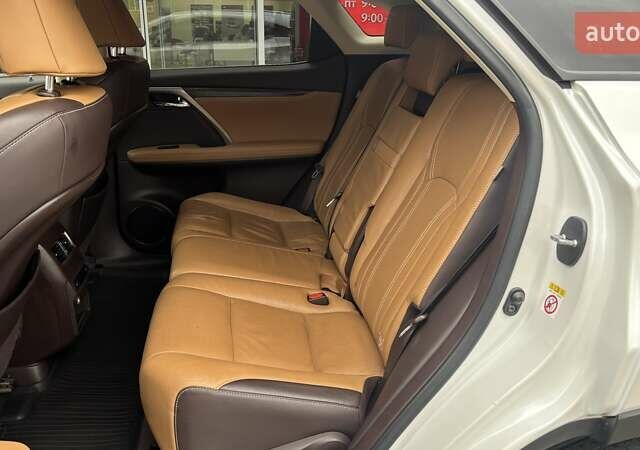 Білий Лексус РХ, об'ємом двигуна 2 л та пробігом 263 тис. км за 26000 $, фото 10 на Automoto.ua