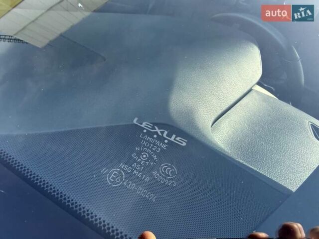 Белый Лексус РХ, объемом двигателя 2 л и пробегом 112 тыс. км за 44000 $, фото 32 на Automoto.ua