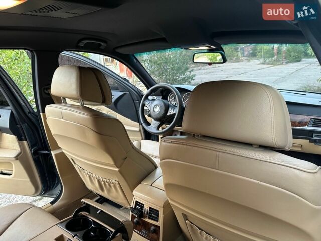 Белый Лексус РХ, объемом двигателя 2 л и пробегом 108 тыс. км за 33500 $, фото 16 на Automoto.ua