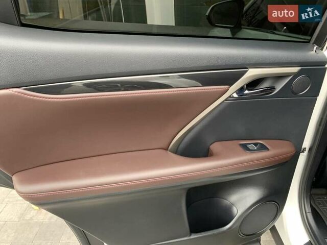 Лексус РХ 2019 у Дніпро (Дніпропетровську) на Automoto.ua Білий Лексус РХ, об'ємом двигуна 3.46 л та пробігом 122 тис. км за 38999 $, фото 39 на Automoto.ua