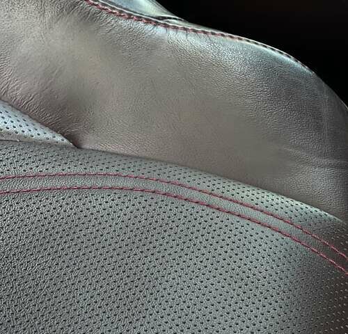 Белый Лексус РХ, объемом двигателя 2 л и пробегом 70 тыс. км за 47900 $, фото 12 на Automoto.ua