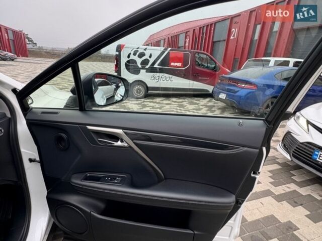 Белый Лексус РХ, объемом двигателя 2 л и пробегом 134 тыс. км за 40000 $, фото 12 на Automoto.ua