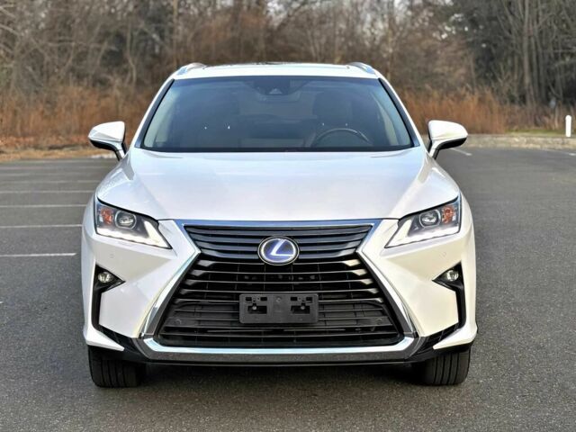 Белый Лексус РХ, объемом двигателя 3.5 л и пробегом 33 тыс. км за 30000 $, фото 1 на Automoto.ua