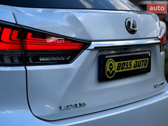 Белый Лексус РХ, объемом двигателя 2 л и пробегом 70 тыс. км за 47900 $, фото 34 на Automoto.ua