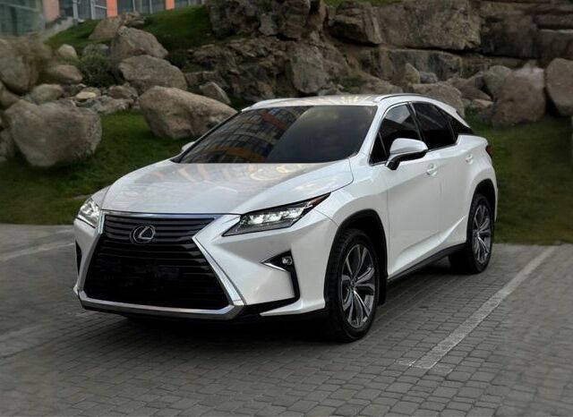 Лексус РХ 2019 в Днепре (Днепропетровске) на Automoto.ua Белый Лексус РХ, объемом двигателя 2 л и пробегом 68 тыс. км за 39500 $, фото 1 на Automoto.ua