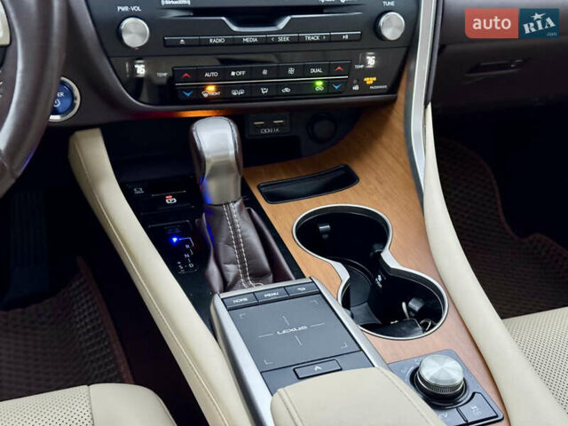 Белый Лексус РХ, объемом двигателя 3.5 л и пробегом 89 тыс. км за 39500 $, фото 21 на Automoto.ua