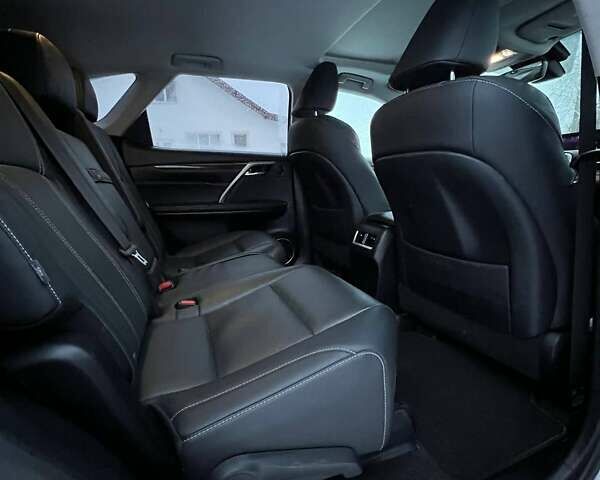 Белый Лексус РХ, объемом двигателя 3.5 л и пробегом 48 тыс. км за 41999 $, фото 33 на Automoto.ua
