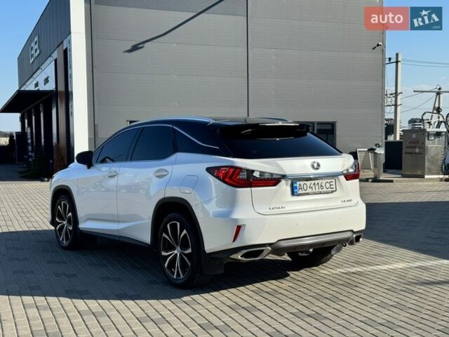 Белый Лексус РХ, объемом двигателя 2 л и пробегом 48 тыс. км за 43000 $, фото 6 на Automoto.ua