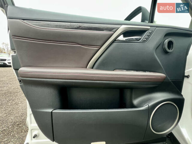 Белый Лексус РХ, объемом двигателя 3.46 л и пробегом 61 тыс. км за 55500 $, фото 71 на Automoto.ua