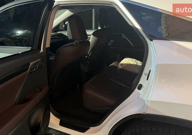 Белый Лексус РХ, объемом двигателя 2 л и пробегом 66 тыс. км за 47999 $, фото 8 на Automoto.ua