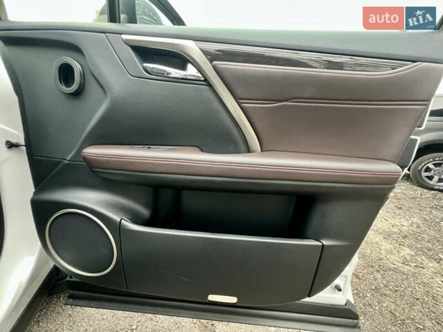 Білий Лексус РХ, об'ємом двигуна 3.46 л та пробігом 61 тис. км за 52000 $, фото 35 на Automoto.ua