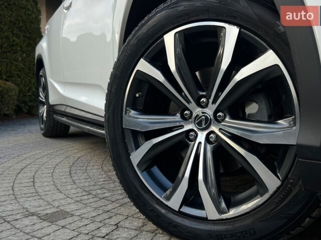 Белый Лексус РХ, объемом двигателя 2 л и пробегом 70 тыс. км за 47900 $, фото 32 на Automoto.ua