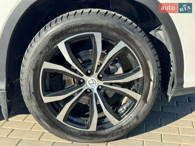 Белый Лексус РХ, объемом двигателя 2 л и пробегом 48 тыс. км за 43000 $, фото 13 на Automoto.ua