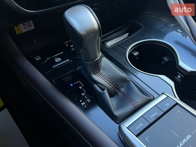 Белый Лексус РХ, объемом двигателя 2 л и пробегом 70 тыс. км за 47900 $, фото 20 на Automoto.ua