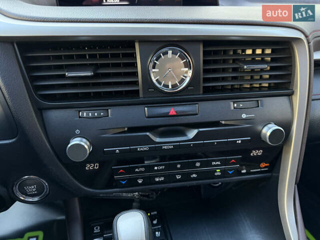 Белый Лексус РХ, объемом двигателя 2 л и пробегом 157 тыс. км за 33000 $, фото 24 на Automoto.ua