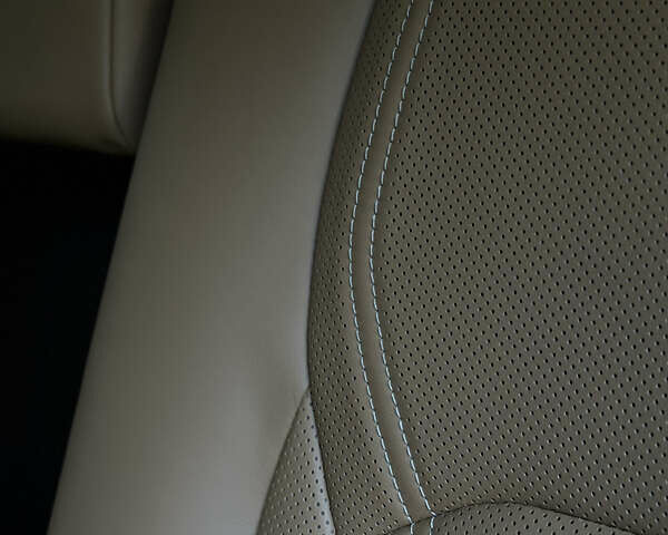 Белый Лексус РХ, объемом двигателя 2 л и пробегом 68 тыс. км за 41000 $, фото 21 на Automoto.ua