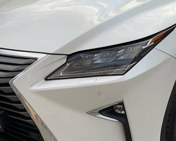 Белый Лексус РХ, объемом двигателя 2 л и пробегом 68 тыс. км за 41000 $, фото 15 на Automoto.ua