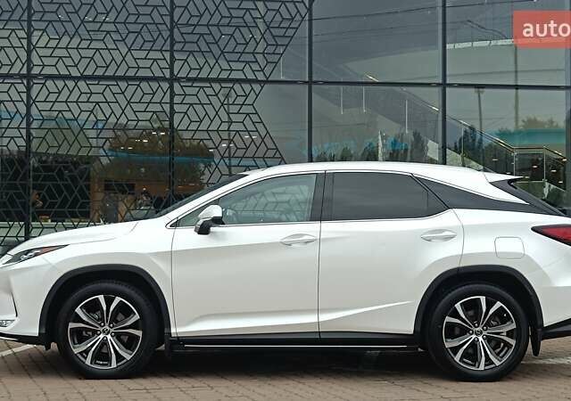 Белый Лексус РХ, объемом двигателя 2 л и пробегом 100 тыс. км за 43545 $, фото 2 на Automoto.ua