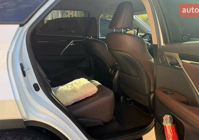 Белый Лексус РХ, объемом двигателя 2 л и пробегом 66 тыс. км за 47999 $, фото 7 на Automoto.ua