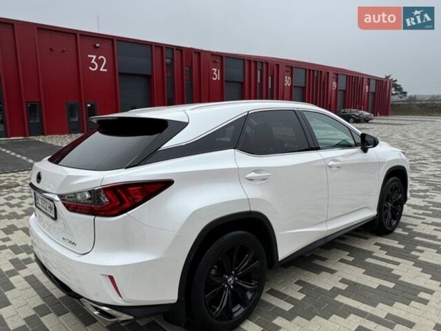 Белый Лексус РХ, объемом двигателя 2 л и пробегом 134 тыс. км за 40000 $, фото 4 на Automoto.ua