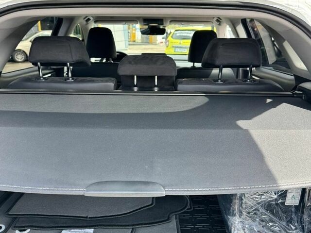 Білий Лексус РХ, об'ємом двигуна 2 л та пробігом 65 тис. км за 38500 $, фото 16 на Automoto.ua