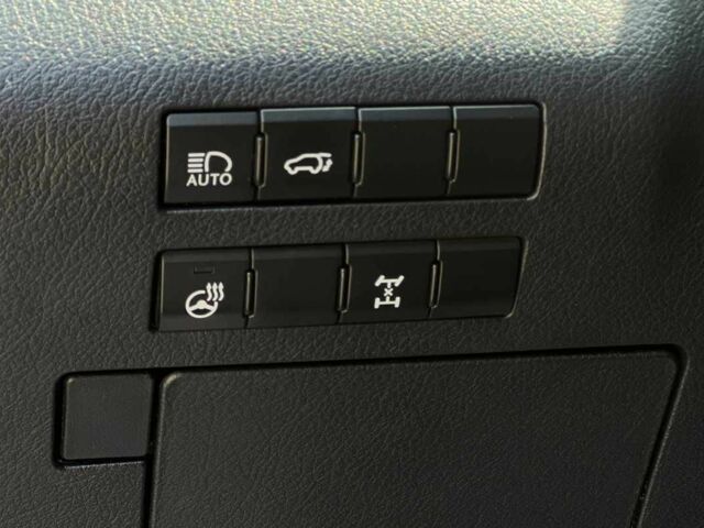Білий Лексус РХ, об'ємом двигуна 2 л та пробігом 72 тис. км за 45900 $, фото 18 на Automoto.ua