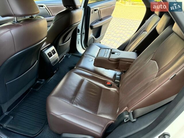 Білий Лексус РХ, об'ємом двигуна 2 л та пробігом 122 тис. км за 34900 $, фото 30 на Automoto.ua