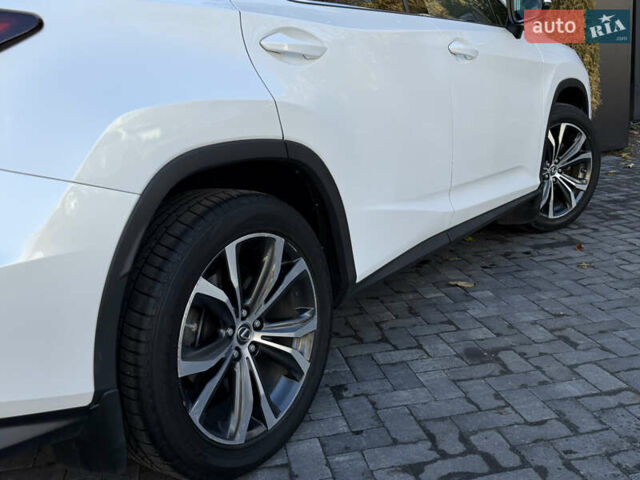 Белый Лексус РХ, объемом двигателя 2 л и пробегом 157 тыс. км за 33000 $, фото 45 на Automoto.ua