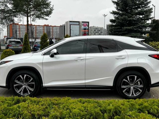 Белый Лексус РХ, объемом двигателя 2 л и пробегом 72 тыс. км за 46900 $, фото 3 на Automoto.ua