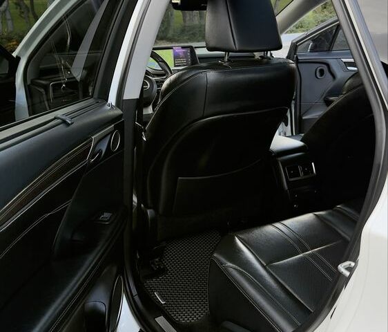 Білий Лексус РХ, об'ємом двигуна 3.5 л та пробігом 60 тис. км за 41000 $, фото 13 на Automoto.ua