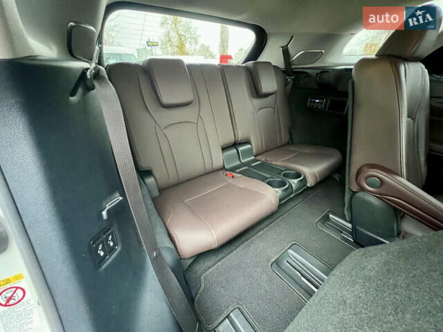 Білий Лексус РХ, об'ємом двигуна 3.46 л та пробігом 61 тис. км за 52000 $, фото 38 на Automoto.ua