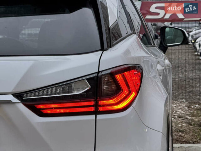 Белый Лексус РХ, объемом двигателя 3.5 л и пробегом 89 тыс. км за 39500 $, фото 93 на Automoto.ua