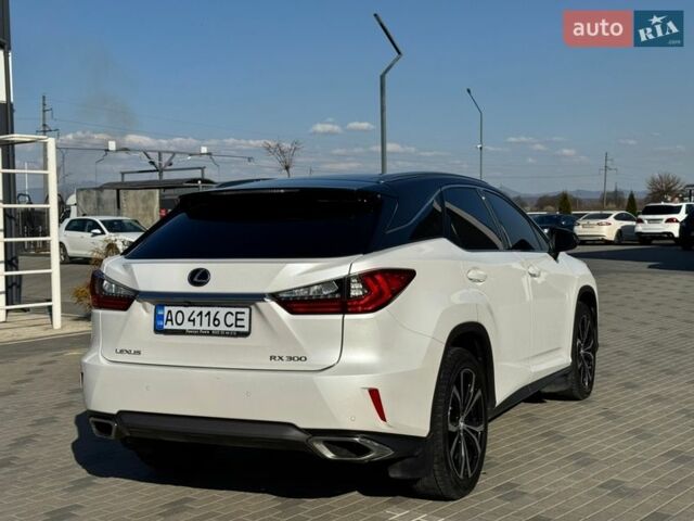 Белый Лексус РХ, объемом двигателя 2 л и пробегом 50 тыс. км за 40000 $, фото 8 на Automoto.ua