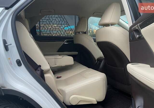 Білий Лексус РХ, об'ємом двигуна 2 л та пробігом 73 тис. км за 46042 $, фото 6 на Automoto.ua