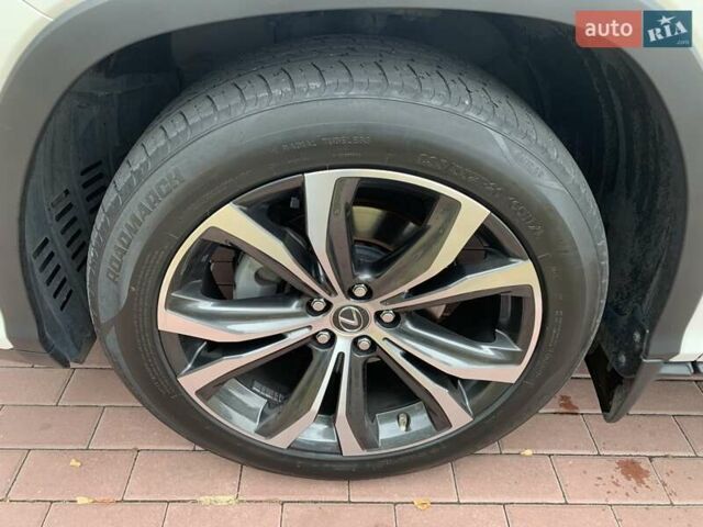 Лексус РХ 2019 у Дніпро (Дніпропетровську) на Automoto.ua Білий Лексус РХ, об'ємом двигуна 3.46 л та пробігом 122 тис. км за 38999 $, фото 15 на Automoto.ua