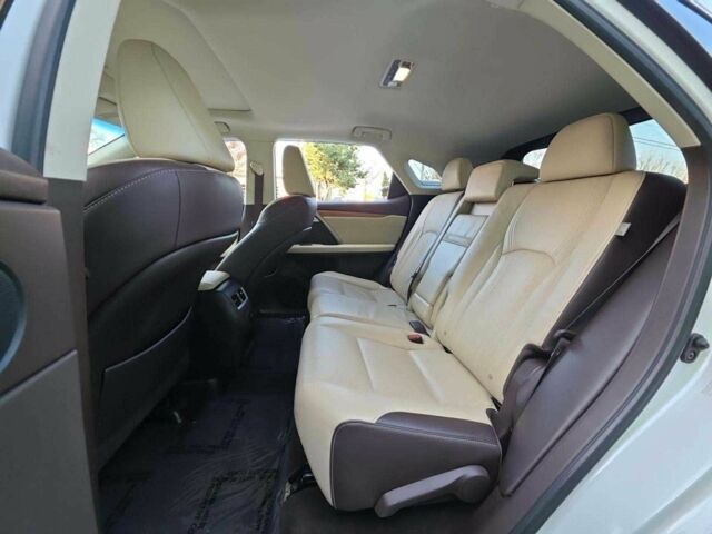 Белый Лексус РХ, объемом двигателя 0 л и пробегом 45 тыс. км за 28000 $, фото 5 на Automoto.ua