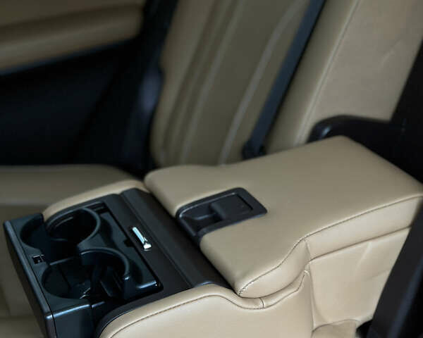 Белый Лексус РХ, объемом двигателя 2 л и пробегом 68 тыс. км за 41000 $, фото 20 на Automoto.ua