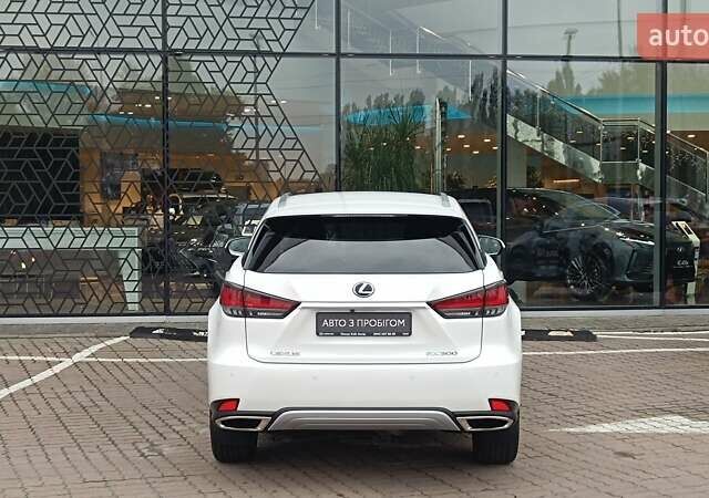 Лексус РХ 2019 в Киеве на Automoto.ua Белый Лексус РХ, объемом двигателя 2 л и пробегом 100 тыс. км за 40758 $, фото 3 на Automoto.ua
