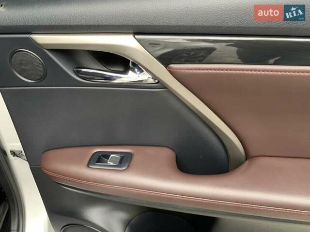 Лексус РХ 2019 у Дніпро (Дніпропетровську) на Automoto.ua Білий Лексус РХ, об'ємом двигуна 3.46 л та пробігом 122 тис. км за 38999 $, фото 53 на Automoto.ua