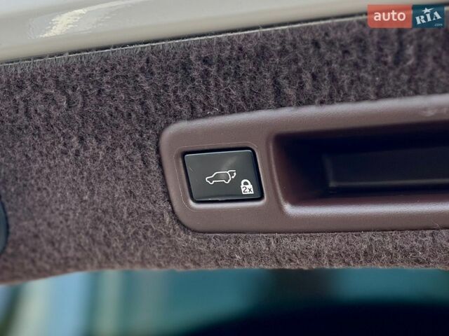 Белый Лексус РХ, объемом двигателя 3.46 л и пробегом 189 тыс. км за 33999 $, фото 52 на Automoto.ua