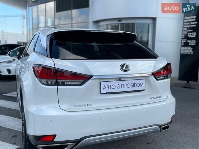 Белый Лексус РХ, объемом двигателя 2 л и пробегом 78 тыс. км за 43500 $, фото 2 на Automoto.ua