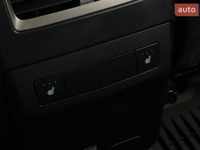 Белый Лексус РХ, объемом двигателя 2 л и пробегом 70 тыс. км за 47900 $, фото 27 на Automoto.ua