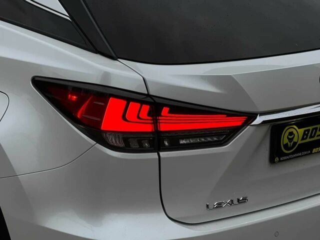 Белый Лексус РХ, объемом двигателя 2 л и пробегом 72 тыс. км за 46900 $, фото 22 на Automoto.ua