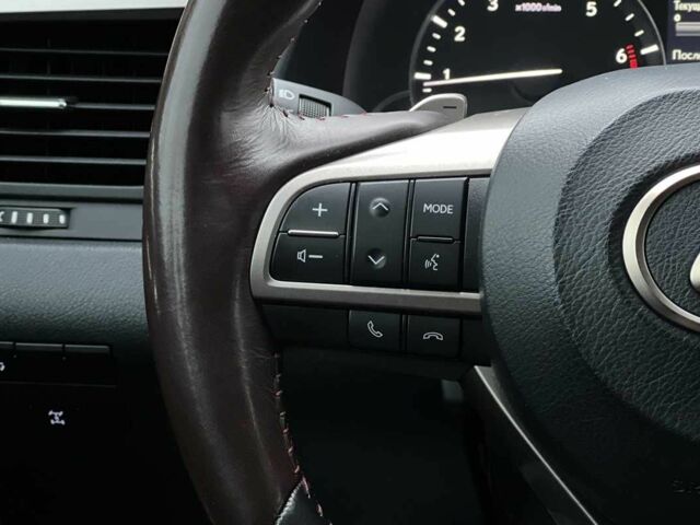 Белый Лексус РХ, объемом двигателя 2 л и пробегом 72 тыс. км за 46900 $, фото 10 на Automoto.ua