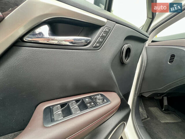 Белый Лексус РХ, объемом двигателя 3.46 л и пробегом 61 тыс. км за 55500 $, фото 70 на Automoto.ua