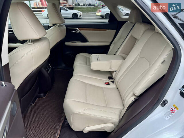 Белый Лексус РХ, объемом двигателя 3.5 л и пробегом 89 тыс. км за 39500 $, фото 46 на Automoto.ua