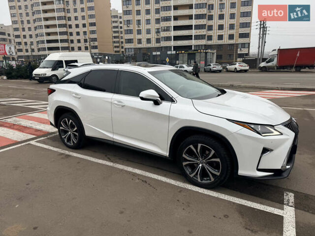 Белый Лексус РХ, объемом двигателя 3.46 л и пробегом 70 тыс. км за 36000 $, фото 1 на Automoto.ua
