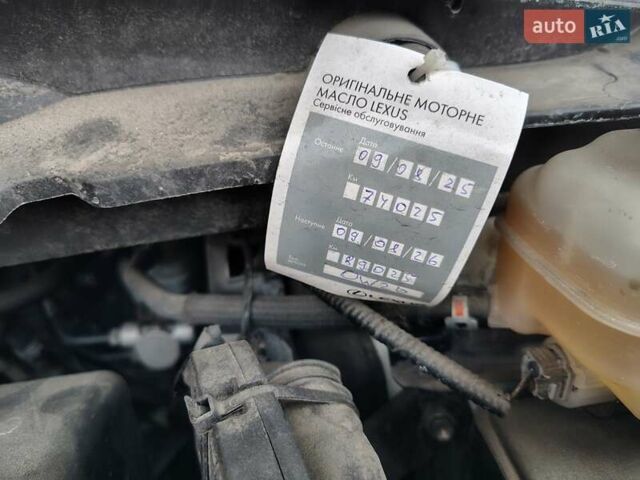 Белый Лексус РХ, объемом двигателя 2 л и пробегом 85 тыс. км за 43200 $, фото 12 на Automoto.ua