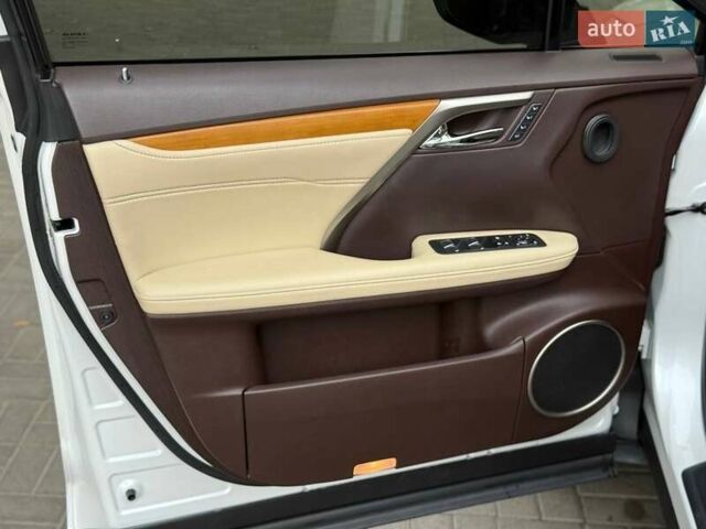 Білий Лексус РХ, об'ємом двигуна 3.46 л та пробігом 87 тис. км за 37000 $, фото 13 на Automoto.ua